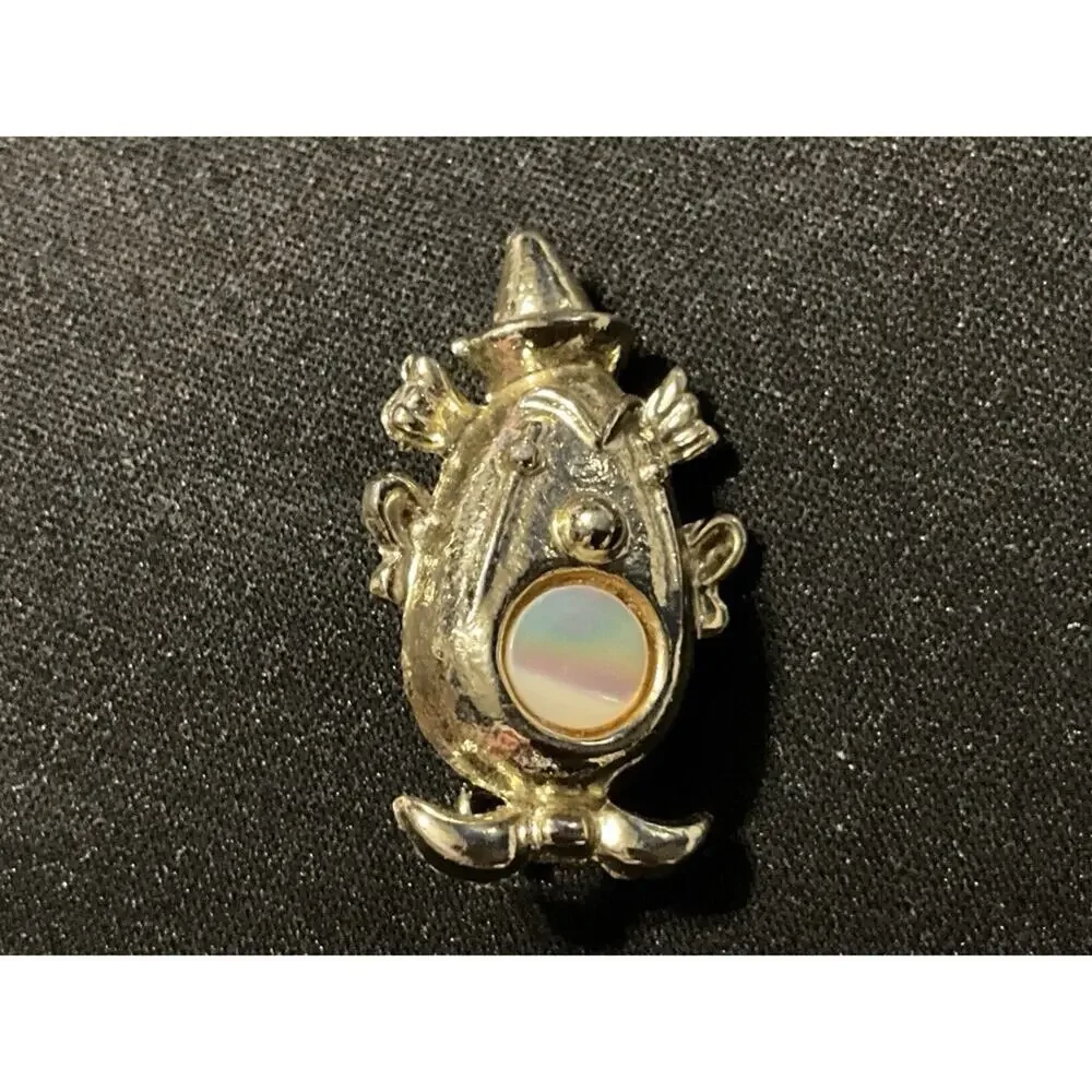 1960’s Gold Tone Clown Face Brooch W/ MOP Mouth